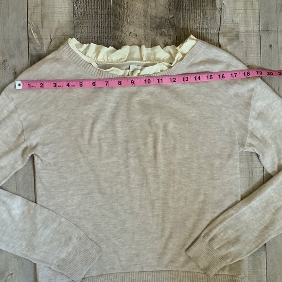 Hinge Oatmeal Beige Lightweight Cotton Blend Sweater Silk Ruffle SZ S - Picture 6 of 8
